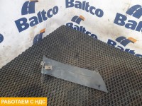 Заглушка бампера правая